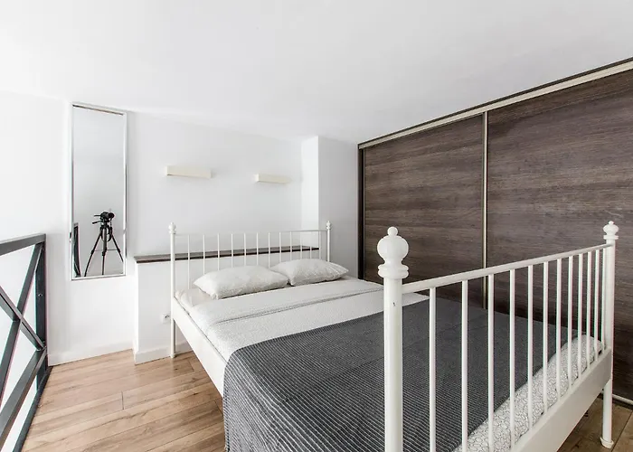 Indigo 2 Z Antresola דירה *