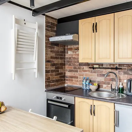 Indigo 2 Z Antresolą Breslavia